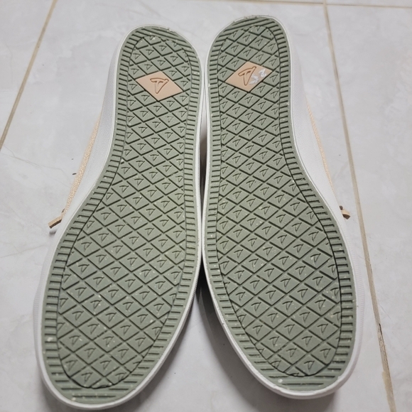 NEW Sperry Women's Crest Vibe Baja Sneaker - Picture 6 of 7